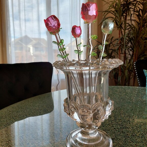 Lovely heavy glass Urn - Picture 1 of 3